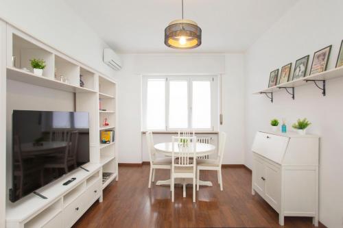 Corvetto Modern Apartment - Steps from M3 Corvetto