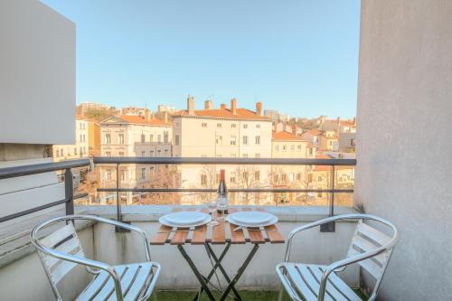 Résidence confort, terrasse, aux pieds du Métro Valmy