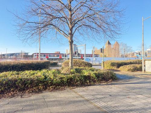 Tutu Suite I Stylish Central 2BR I Sleeps 4 I Near Cardiff City Centre I Principality Stadium I Cardiff Castle I Wales Millennium Centre I WiFi I Parking and Easy Access to Barry Island photo 28
