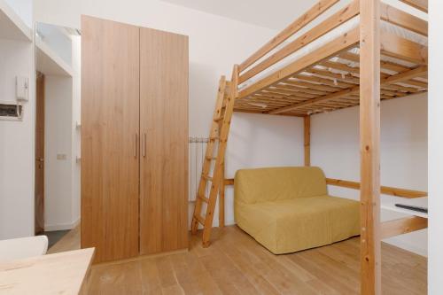 GuestHost - Corvetto Comfy Studio
