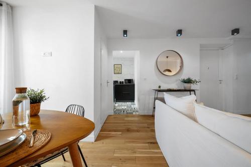 Les Palmiers, quiet and air-conditioned