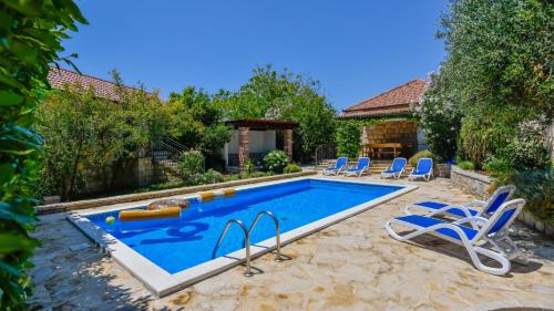 Villa Mint - Split by Villas Guide