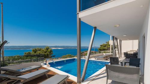 Studio Apartman Mia 1 - Omis by Villas Guide