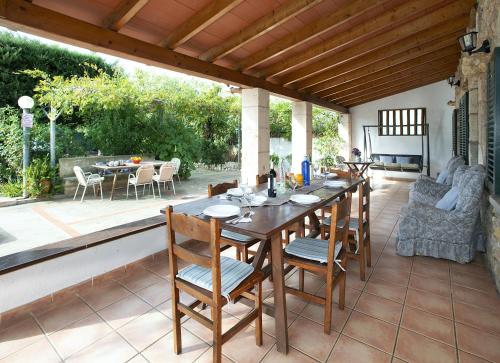 Owl Booking Villa Guillermo - Rustic Stay