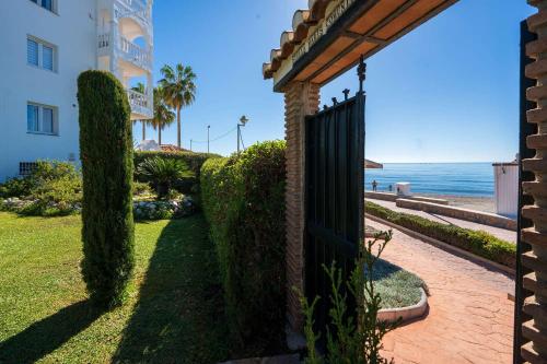 Stella Maris Nerja Beachfront Apartment, Sea View
