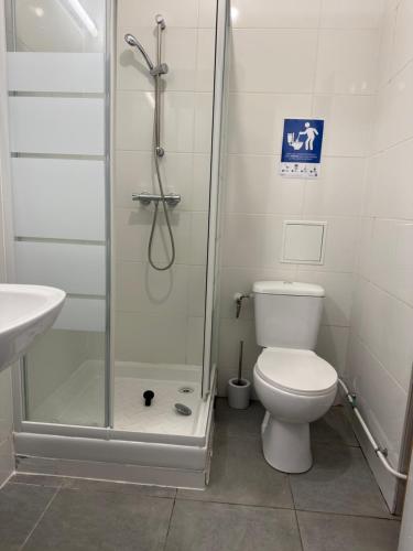 Et badeværelse på Studio B1 - Centre-Ville Meaux - Proche Disneyland