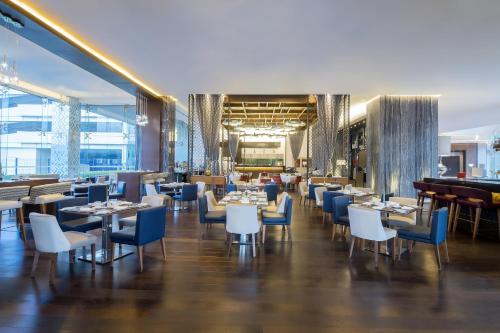 Restaurace v ubytování Grand Fiesta Americana Puebla Angelópolis