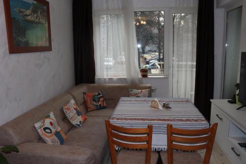 Комфортен апартамент, безплатно гараж!