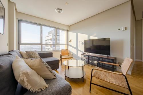 Duplex con Terraza y Parking en Sanchinarro