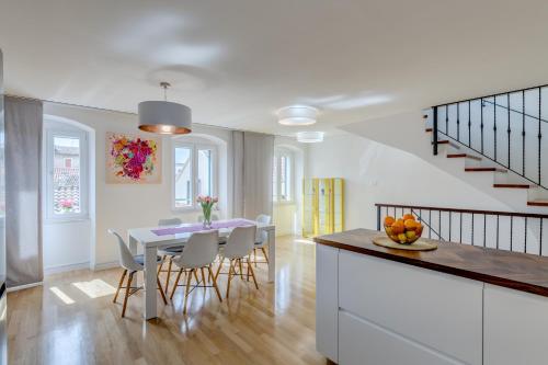 Heritage Carollini Two Floor Apartment