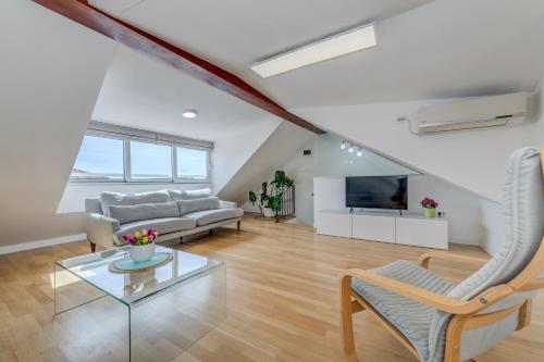 Heritage Carollini Two Floor Apartment