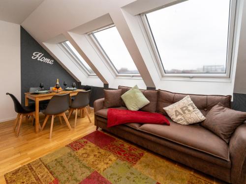 Apartment for 6 with Terrace & Air Conditioning near Metro U3