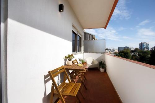 Casa Guilhermina, Sunny Studio with Balcony