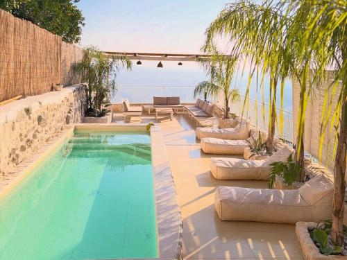 OIKOS Guesthouse & Rooftop
