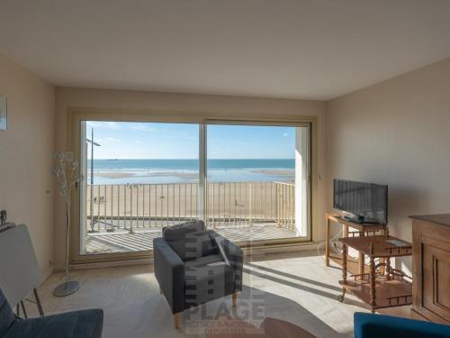 Appartement 4 pièces avec balcon face mer, proche plage et commerces, idéal famillies - FR-1-197-199