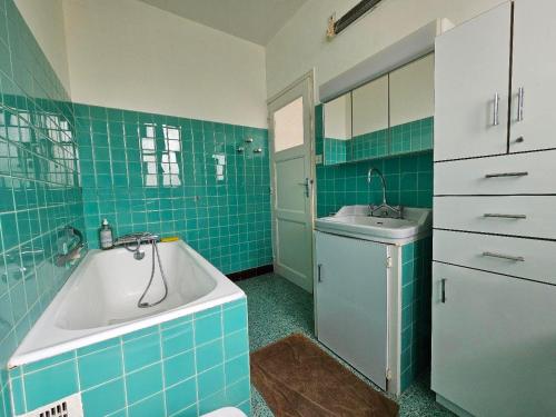 Phòng tắm tại Maison Vendéenne à 250m de la plage, 6 pers., animaux sur demande - FR-1-476-52