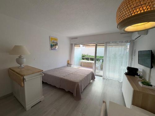 Studio climatisé 2/3 pers proche plage et commerces, balcon, Wi-Fi, parking dispo