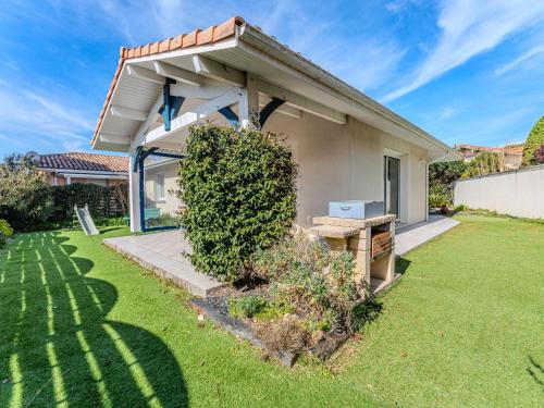 Maison 6 pers, jardin clos, calme, proche plage, animaux admis, parking, WIFI - FR-1-521-65
