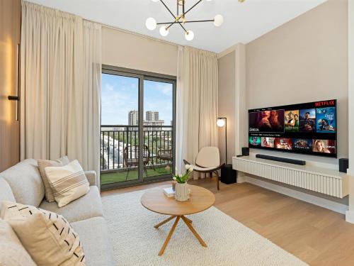The Town Square Suite Luxury 2BR Near Qudra Lake
