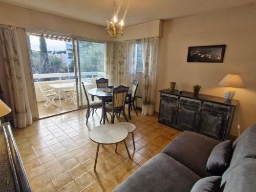 Appartement 2 pièces, balcon, parking, animaux acceptés, Sainte-Maxime