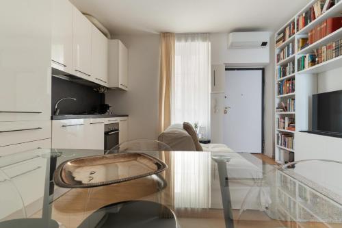 Porta Venezia - Castaldi - Bilocale con letto soppalcato