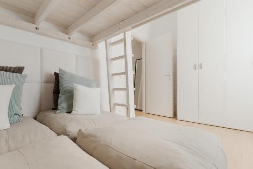 Porta Venezia - Castaldi - Bilocale con letto soppalcato