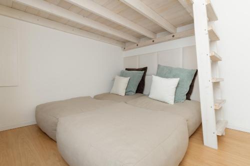 Porta Venezia - Castaldi - Bilocale con letto soppalcato