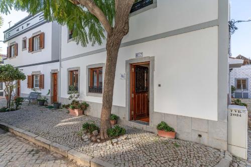 Casa Nautica, Town Center
