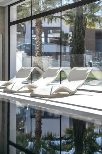 Grand Hideout, Artola Homes