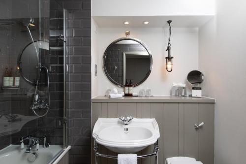 Kimpton Charlotte Square by IHG photo 76