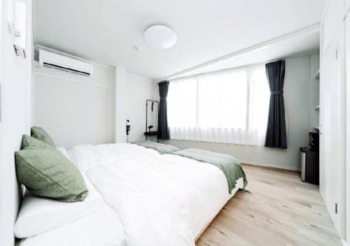 Horikiri SAIEI Apt , 1minute walk to Horikiri Station ,Direct to Narita Airport ,Top Choice for Value