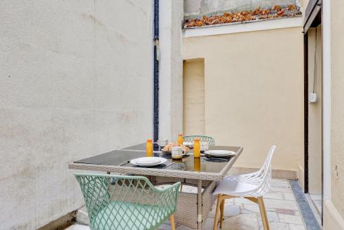 TBS 98 - Superb terrace apartment in Paris 15