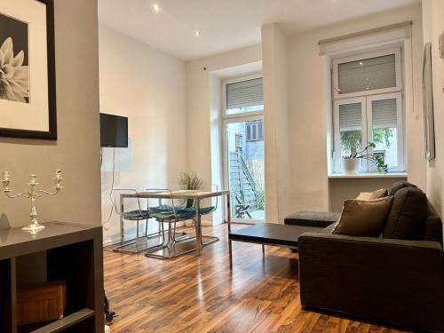 Near City Center - Danube Canal - Long Stays
