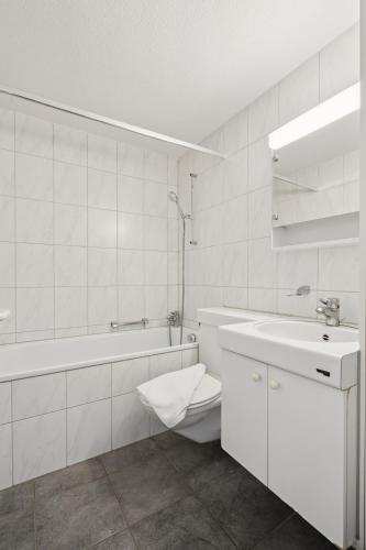 CITY Studio - Crown 32