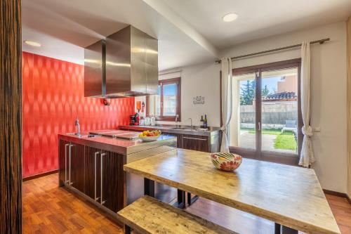 Villa Nelly 15 min from the beach