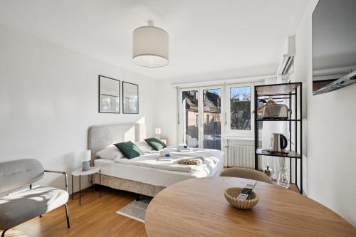 Modern studio city center - Crown 33