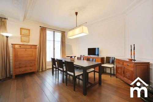Marais 2B with Balcony by Melvane Luxury