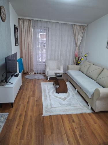 Foto Tini Apartment Bus Station 5