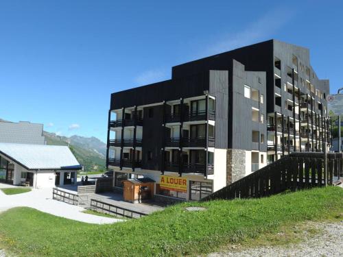 Appartement 2 pièces, skis aux pieds avec terrasse - FR-1-344-961