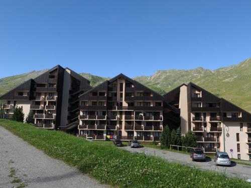Studio fonctionnel aux pieds des pistes avec balcon - FR-1-344-206