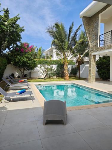 Magnifique villa moderne avec jardin et piscine privée