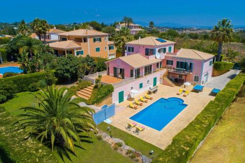 Villa Daisy by Villa Plus