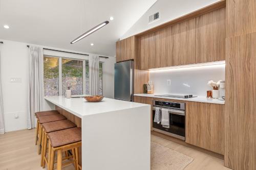 Nhà bếp/bếp nhỏ tại Pond House at Carter Bridge Estate