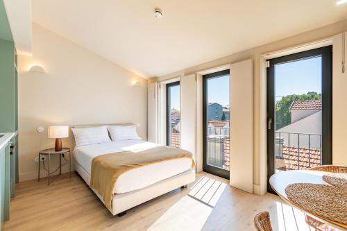 Bonjardim Suites