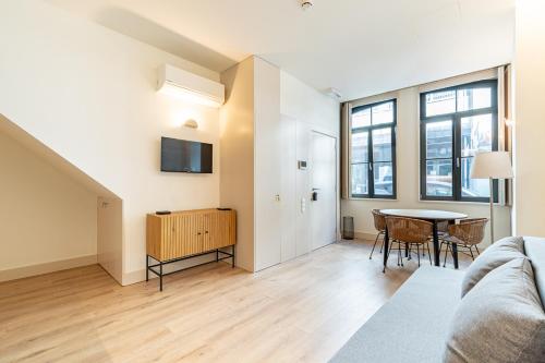 Bonjardim Suites