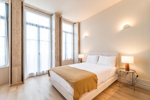 Bonjardim Suites