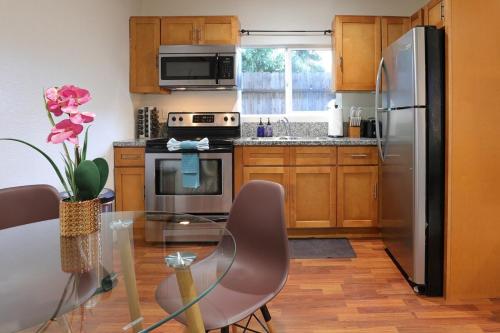 Modern Oasis Studio - near LAX, SoFi, USC, DTLA photo 21