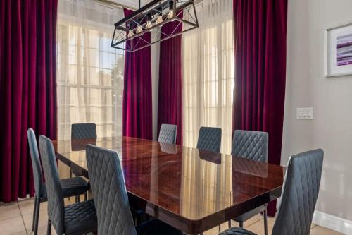 Game Room Heated pool Cinema 6Mi to Disney photo 18