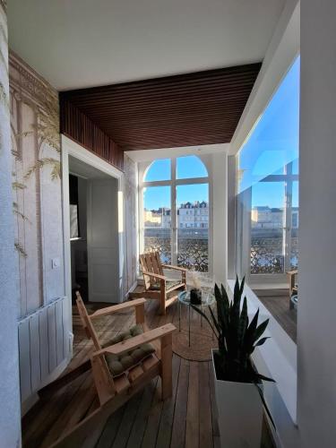 Unique apartment with parking - Laval city centre