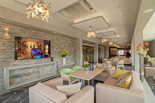 Posezení v ubytování Harmony Hotel